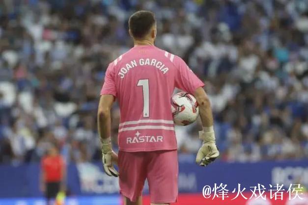 世体:霍安-加西亚因碰撞受伤,步态不稳,但可继续上场 世体:霍安-加西亚因碰撞受伤,步态不稳,但可继续上场